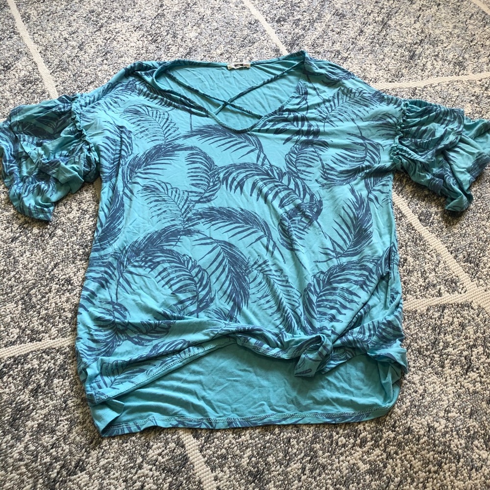 Medium shirt worn once